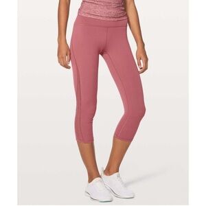 LULULEMON Train Times Crop *21" in So Merlot size 4